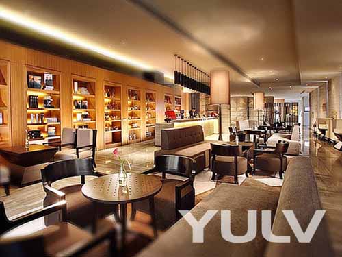 酒店大堂吧